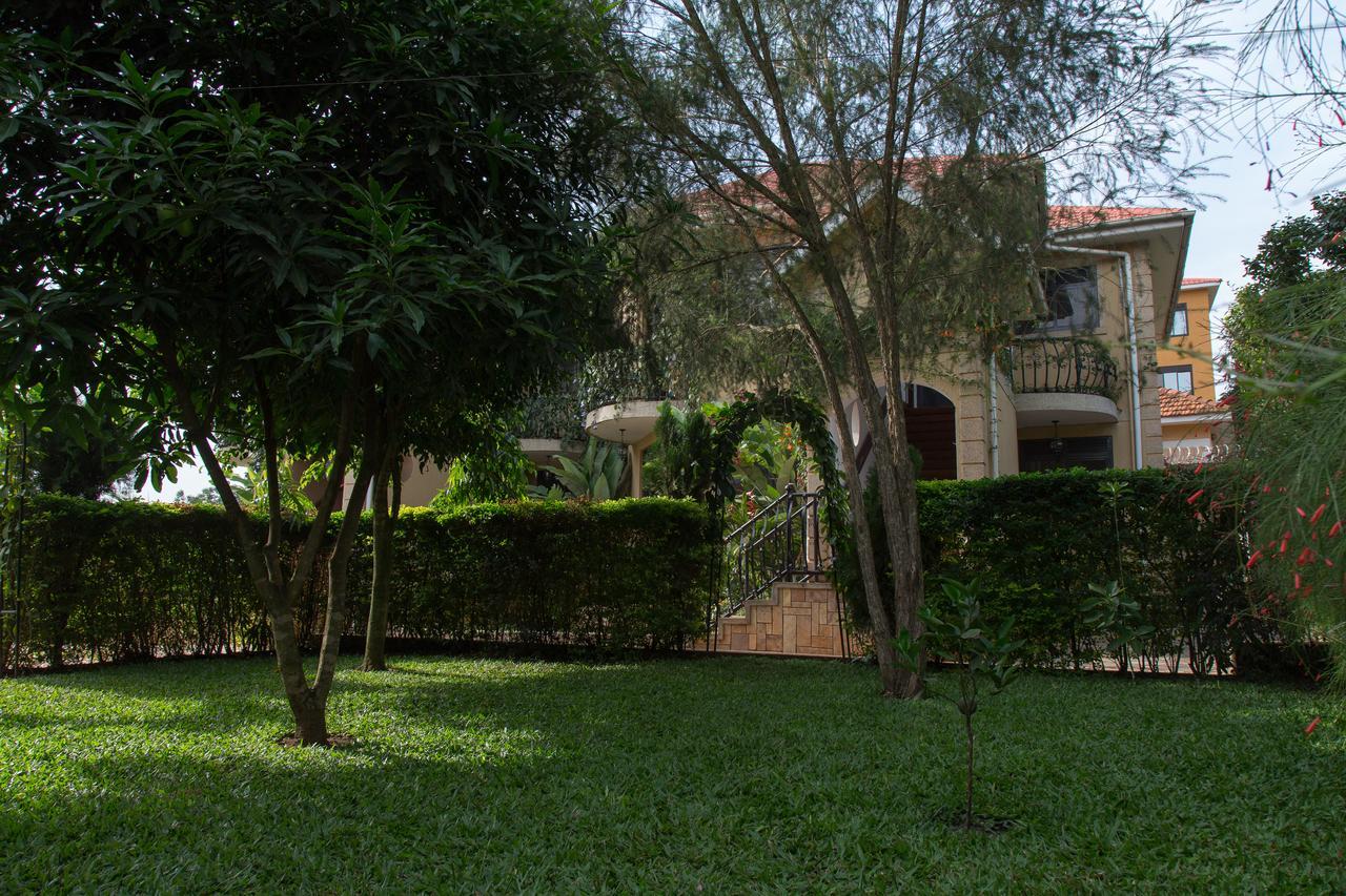 Villa Karibu Serviced Apartments-Kampala Eksteriør bilde